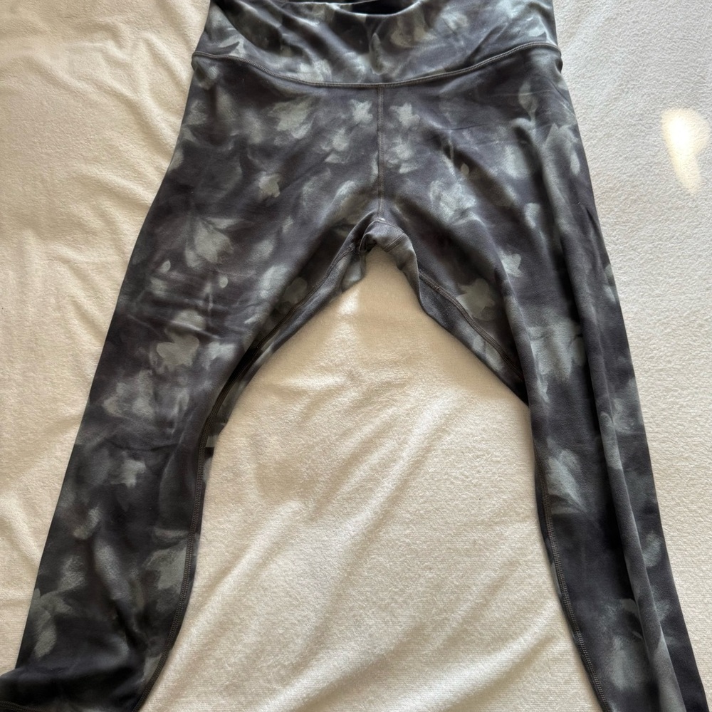 Athleta Women’s Charcoal Patterned Leggings